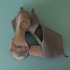 Women's 6.5 Violet & Red Bootie